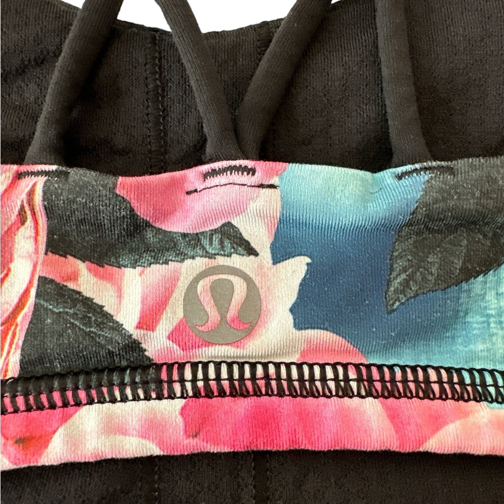 LULULEMON‎ Women’s Sports Bras Size 4   Pink Black Floral Roses - Picture 3 of 5